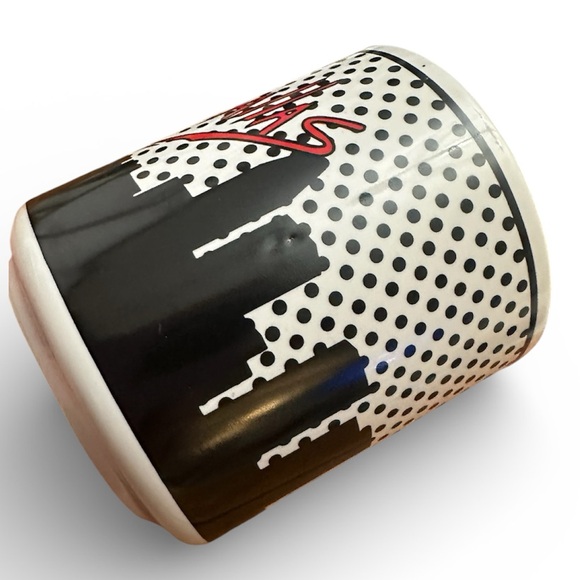 Vintage 1986 The Paradies Shops Dallas Skyline Mug - Picture 7 of 9